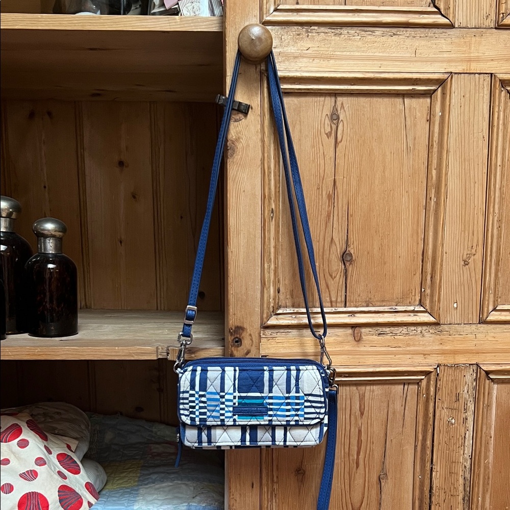 Vera Bradley RFID All In One Crossbody in Santiago Woven Pattern